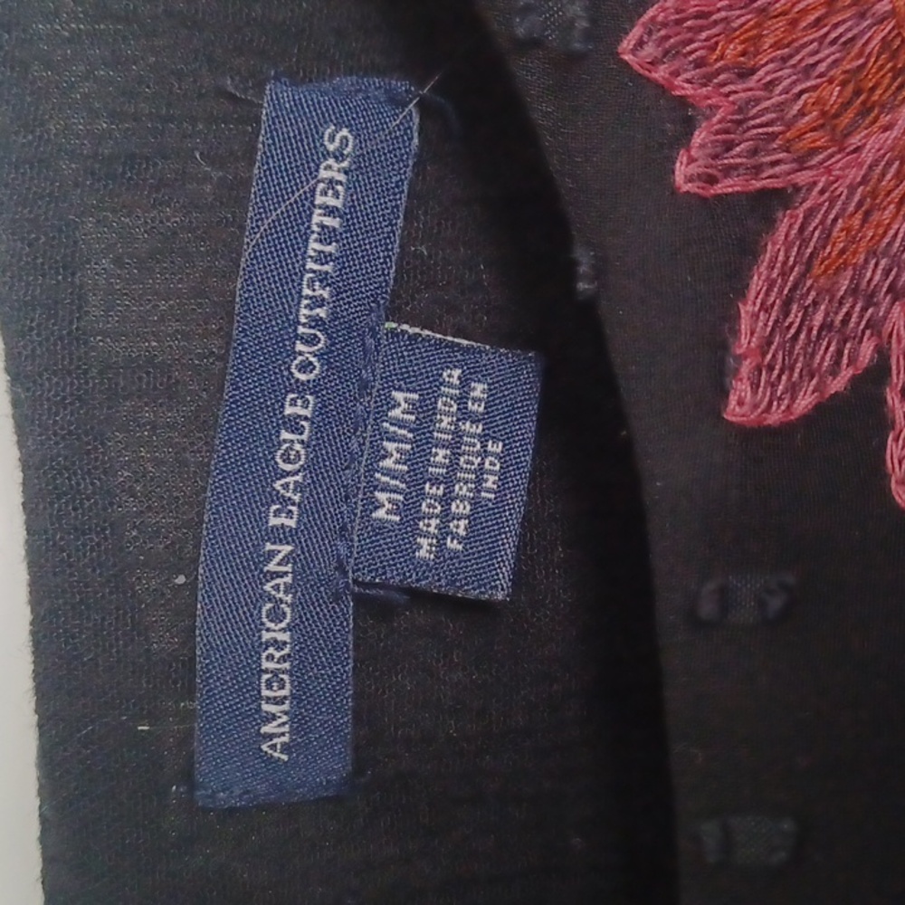 American Eagle Outfitters Embroidered Peplum Top ** Sz M - Picture 6 of 9